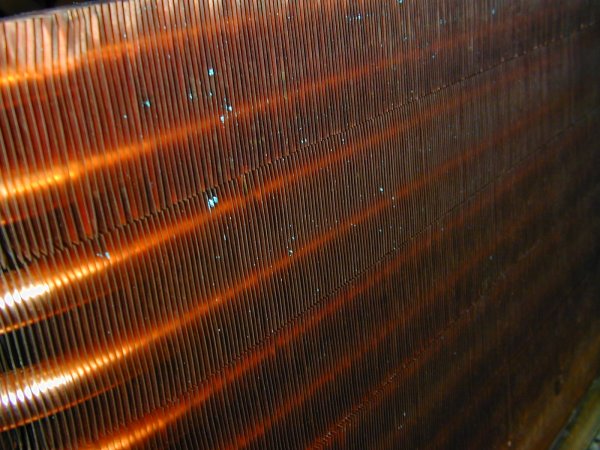 V8 radiator construction